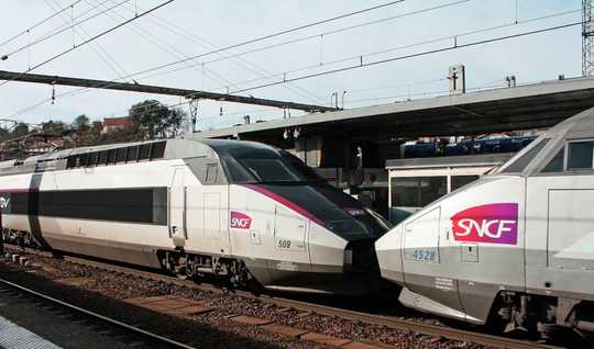 【フランス】SNCFのTGVで、eチケットでの乗車の方法（eチケットがない場合も）