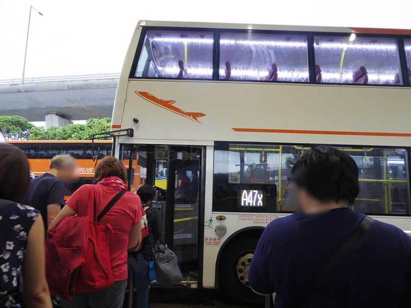 香港国際空港、A47Xのバス