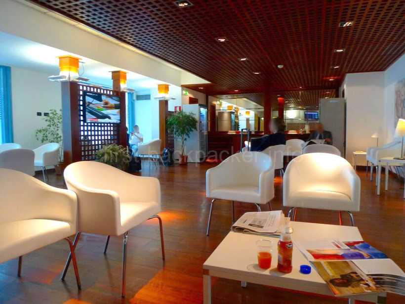 パレルモ ファルコーネ ボルセリーノ空港Gesap VIP Loungeの大部屋