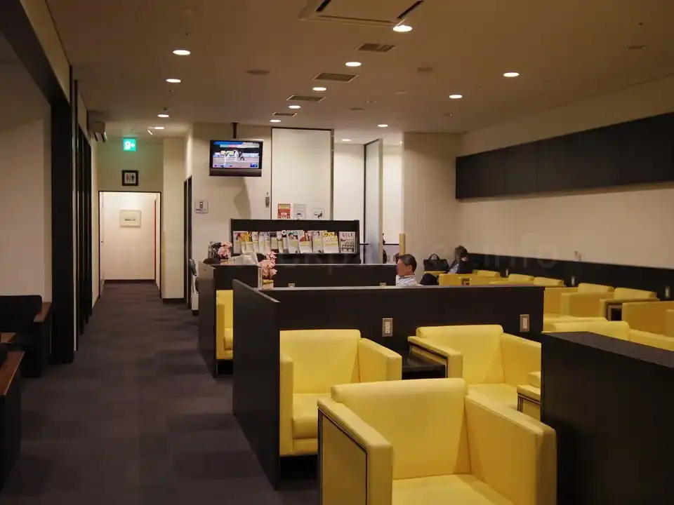 【世界のラウンジから】函館空港 ビジネスラウンジA Spring - 保安検査場の側だけど、通過はお早めに