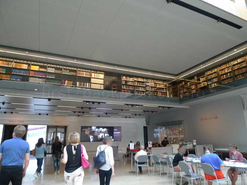 オックスフォード ウェストン図書館の内部