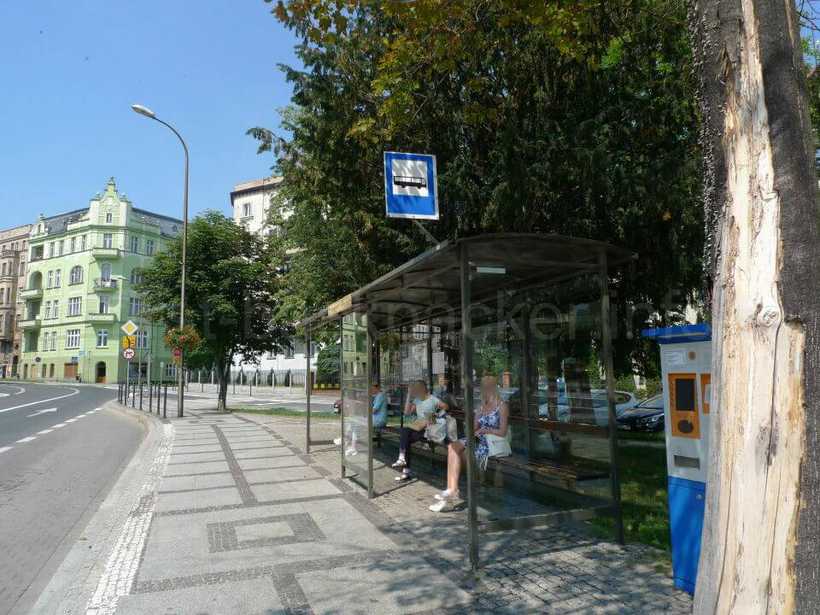 シフィドニツァのバス停