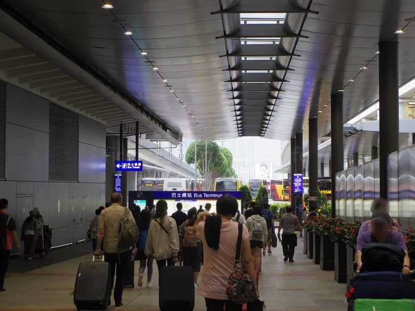 香港国際空港のバスターミナル
